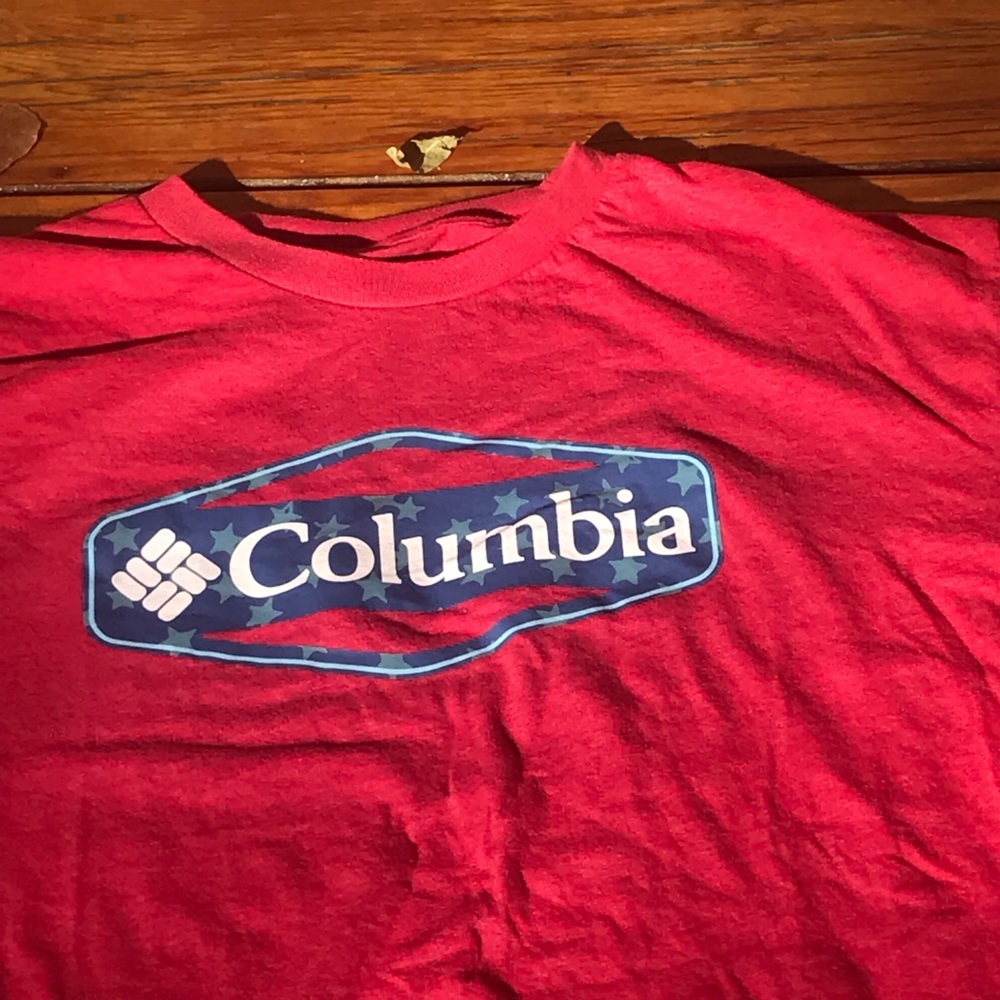 Columbia Sportswear Red with Blue stars Graphic Tee Size XL